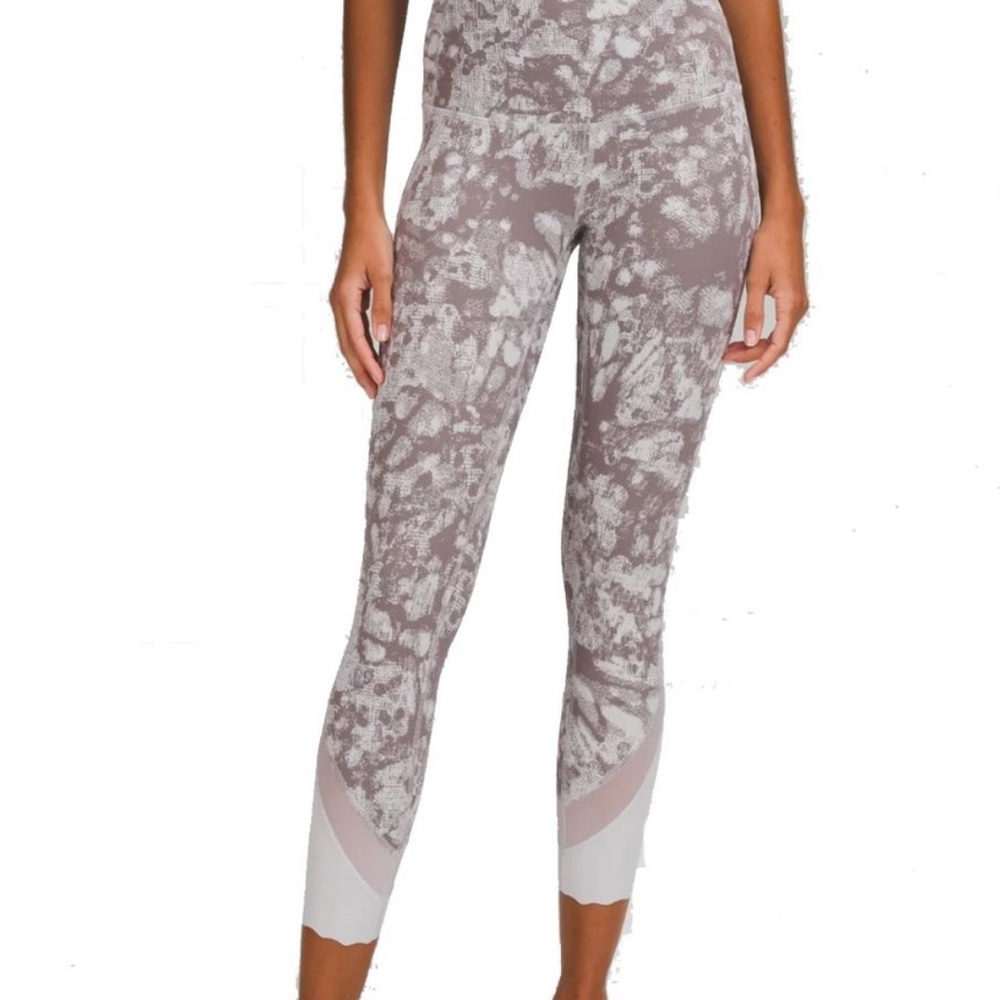 Lululemon Wunder Under Scalloped Hem High-Rise Crop 23" Size 2